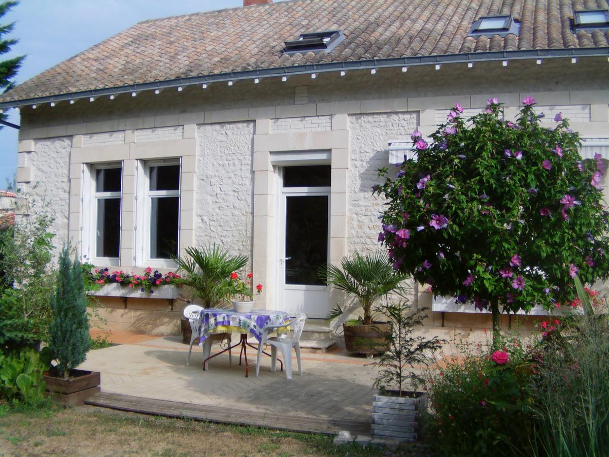 B&B Le Chant Des Tourterelles - Mr Guieau Epargnes Exterior photo
